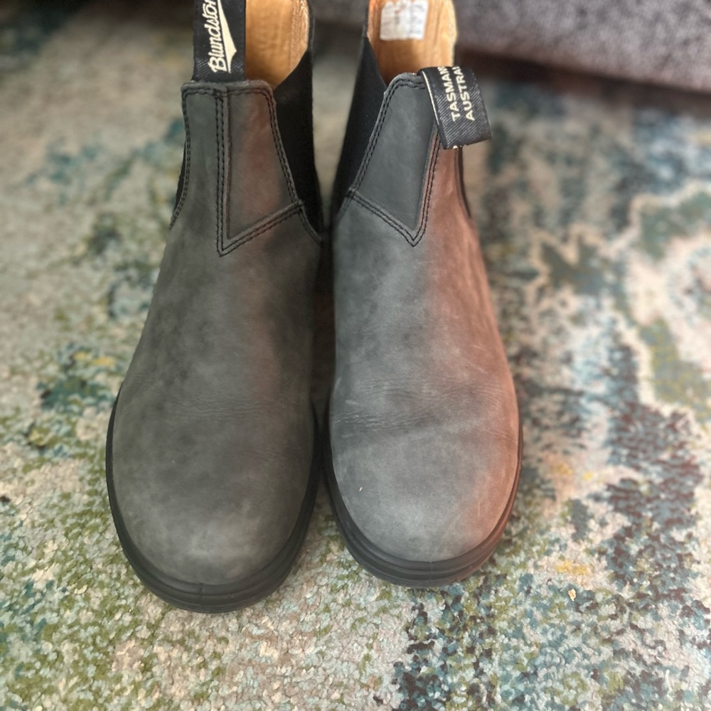 Blundstone Women’s  Charcoal Chelsea Boots